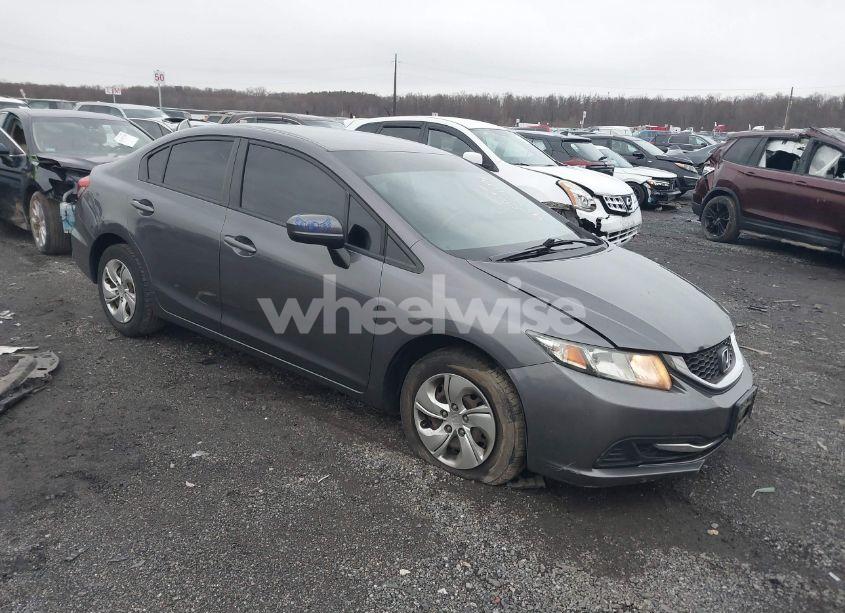 2015 Honda Civic LX (VIN 19XFB2F5XFE298110) main photo