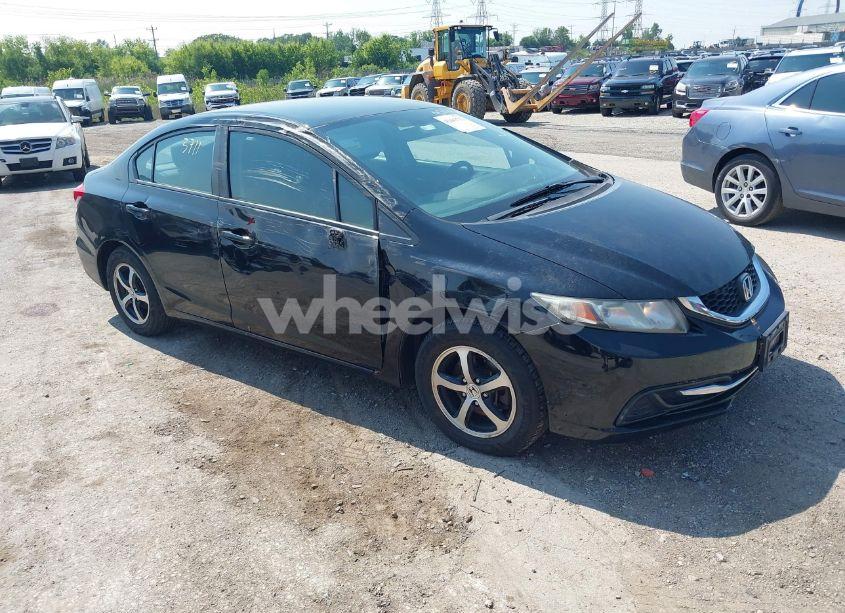 2015 Honda Civic SE (VIN 19XFB2F71FE107675) main photo
