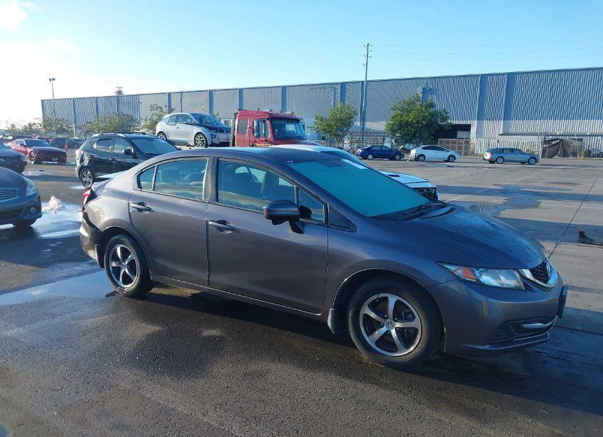 2015 Honda Civic SE (VIN 19XFB2F73FE276371) main photo