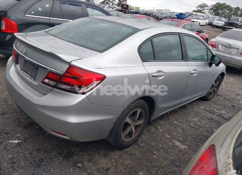 Photo 4 of 2015 Honda Civic SE (VIN 19XFB2F75FE018675)