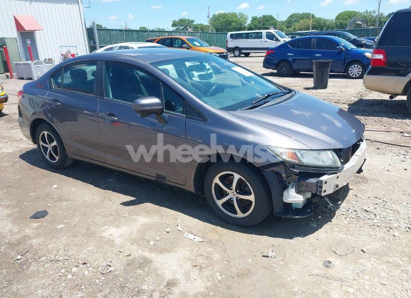 2015 Honda Civic SE (VIN 19XFB2F76FE081879) main photo