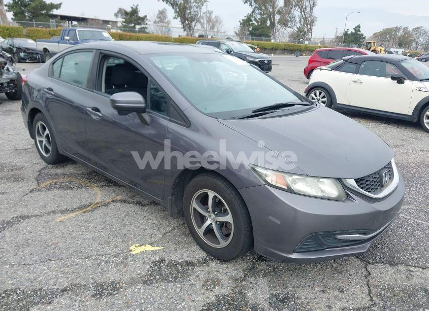 2015 Honda Civic SE (VIN 19XFB2F78FE112422) main photo