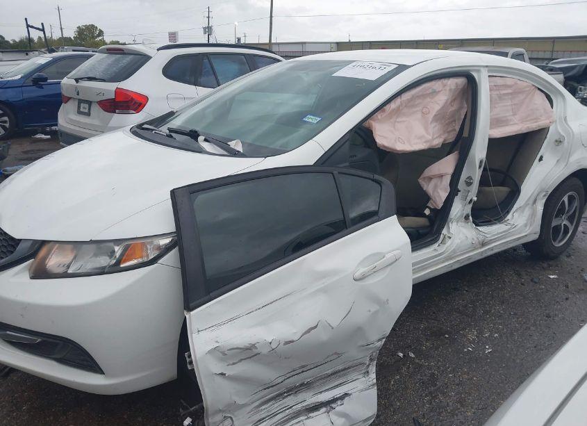 Photo 2 of 2015 Honda Civic SE (VIN 19XFB2F79FE057673)