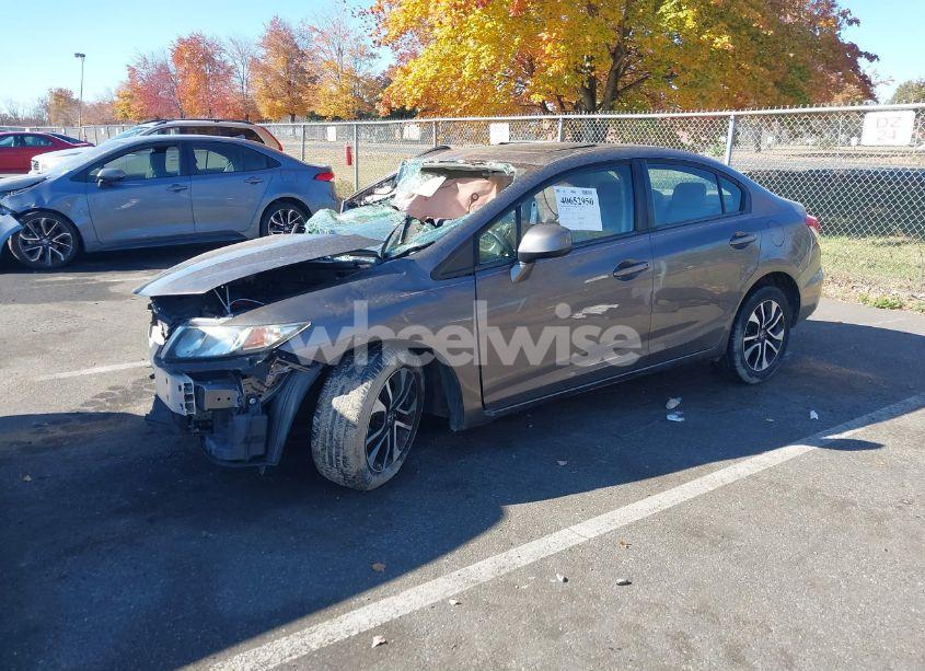 Photo 2 of 2013 Honda Civic EX (VIN 19XFB2F80DE226601)