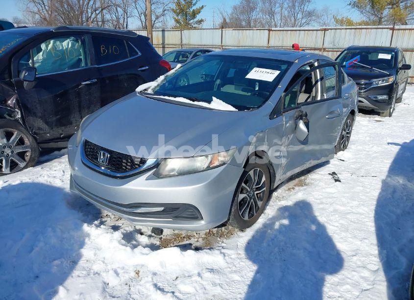 Photo 2 of 2014 Honda Civic EX (VIN 19XFB2F82EE048529)