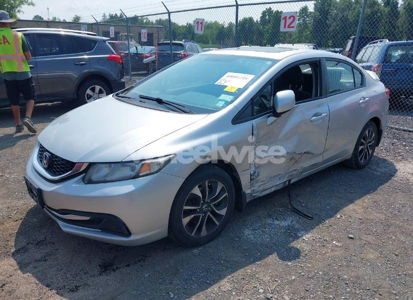 Photo 2 of 2013 Honda Civic EX (VIN 19XFB2F83DE273119)