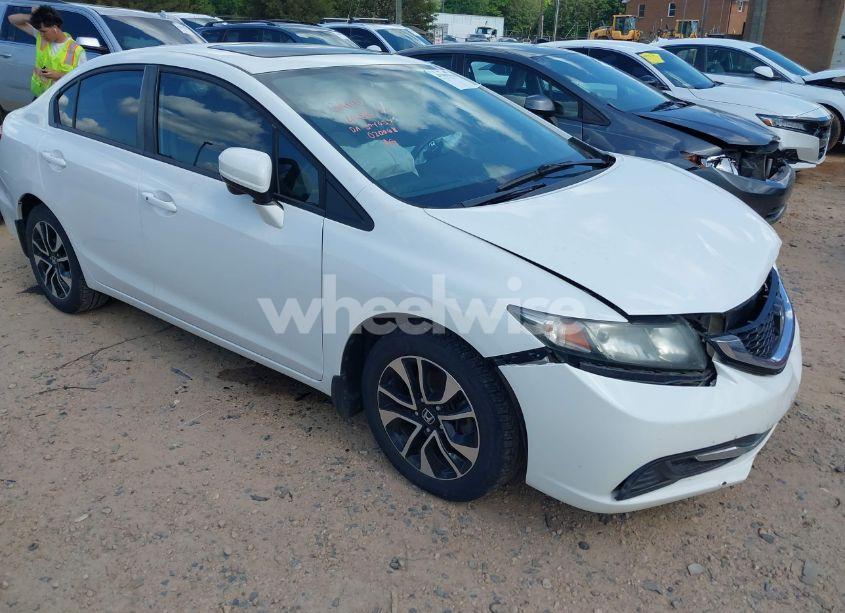 2015 Honda Civic EX (VIN 19XFB2F84FE020068) main photo