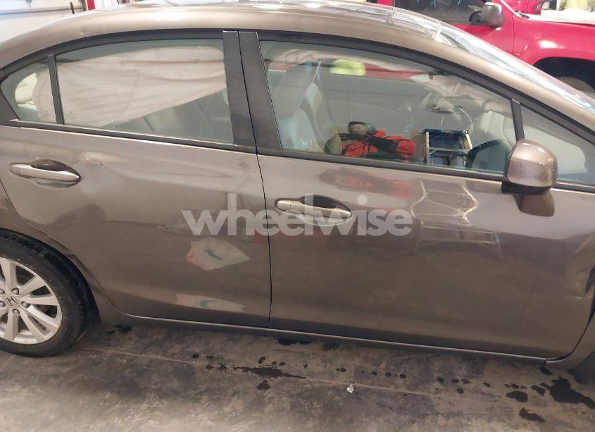 Photo 13 of 2012 Honda Civic EX (VIN 19XFB2F87CE054176)