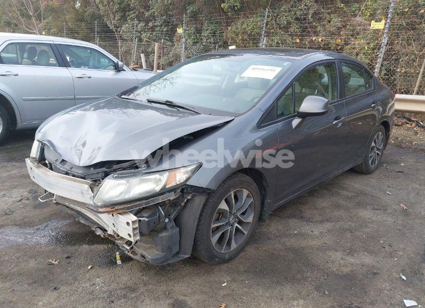 Photo 2 of 2013 Honda Civic EX (VIN 19XFB2F8XDE024137)