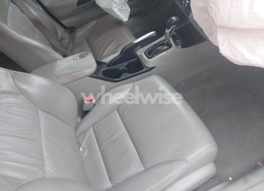 Photo 5 of 2012 Honda Civic EX-L (VIN 19XFB2F92CE340977)