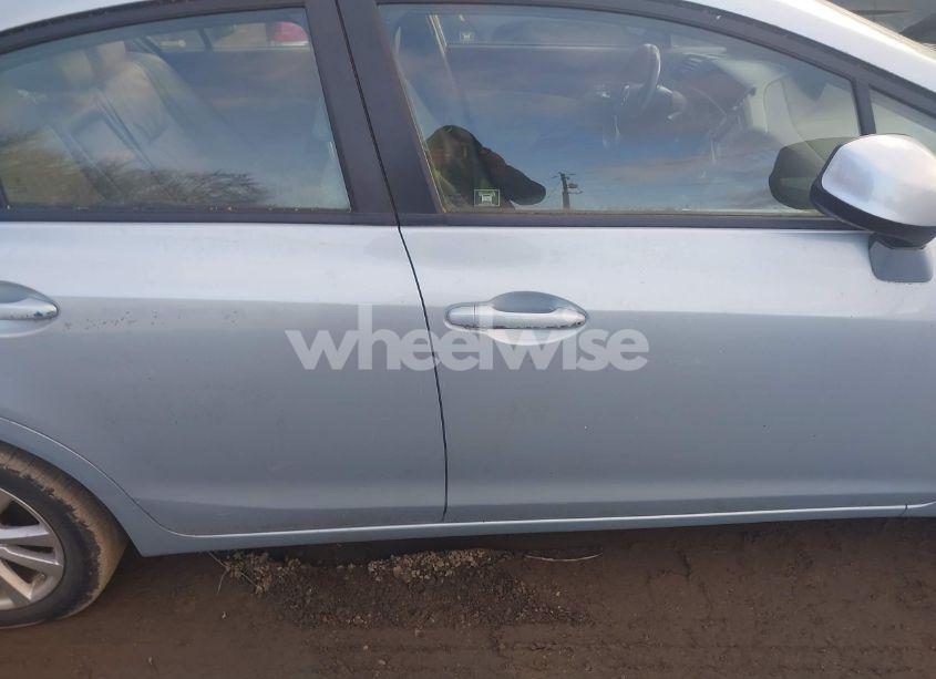 Photo 13 of 2012 Honda Civic EX-L (VIN 19XFB2F93CE011589)