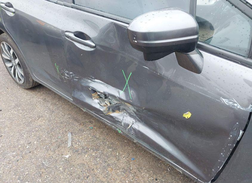 Photo 6 of 2014 Honda Civic EX-L (VIN 19XFB2F93EE016097)