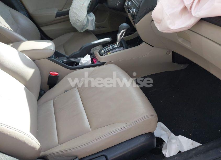 Photo 5 of 2015 Honda Civic EX-L (VIN 19XFB2F93FE287470)