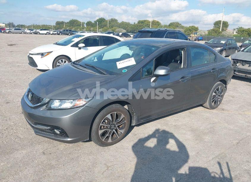 Photo 2 of 2013 Honda Civic EX-L (VIN 19XFB2F94DE089848)