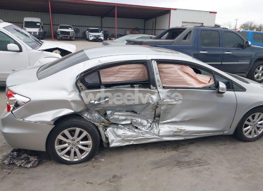 Photo 6 of 2012 Honda Civic EX-L (VIN 19XFB2F95CE363704)