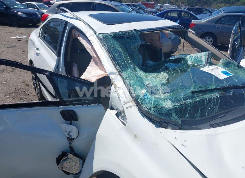 Photo 6 of 2015 Honda Civic EX-L (VIN 19XFB2F95FE031105)