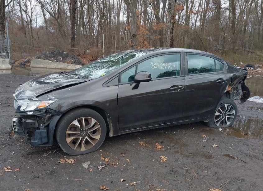 Photo 2 of 2013 Honda Civic EX-L (VIN 19XFB2F98DE245616)