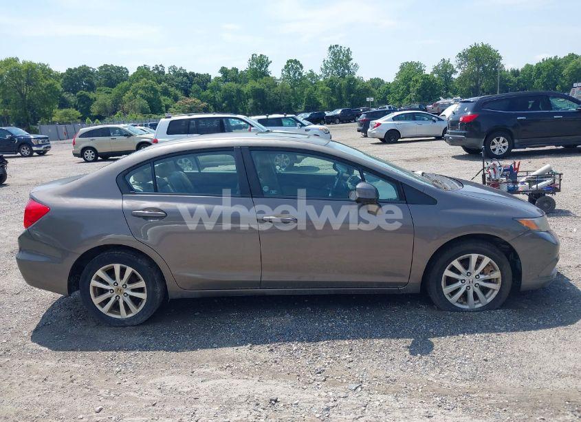 Photo 13 of 2012 Honda Civic EX-L (VIN 19XFB2F99CE017915)