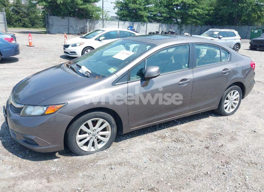 Photo 2 of 2012 Honda Civic EX-L (VIN 19XFB2F99CE017915)