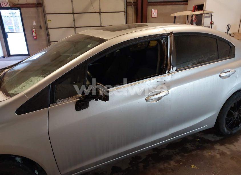 Photo 6 of 2013 Honda Civic EX-L (VIN 19XFB2F99DE064928)