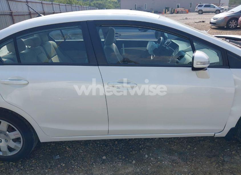 Photo 13 of 2013 Honda Civic HYBRID (VIN 19XFB4F21DE003510)