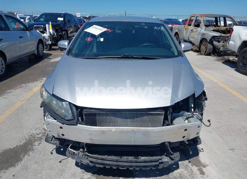 Photo 12 of 2014 Honda Civic HYBRID (VIN 19XFB4F21EE001743)