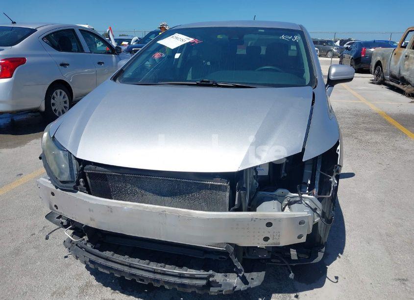 Photo 6 of 2014 Honda Civic HYBRID (VIN 19XFB4F21EE001743)