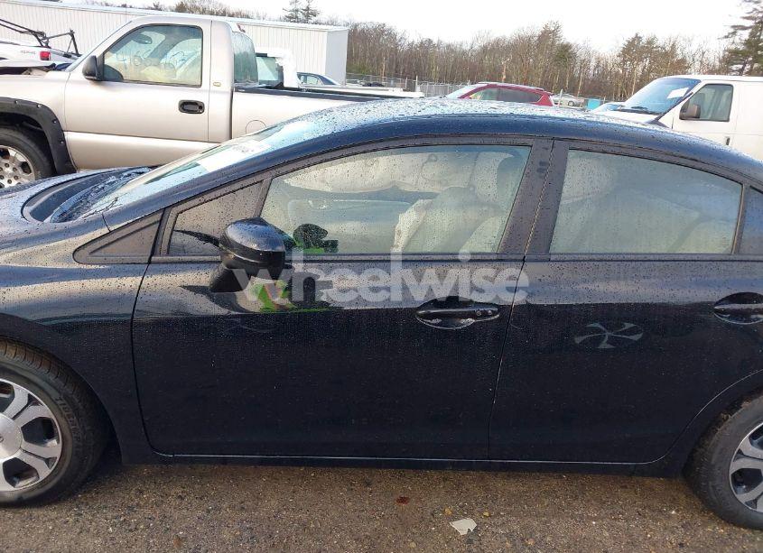 Photo 14 of 2015 Honda Civic HYBRID (VIN 19XFB4F22FE200947)