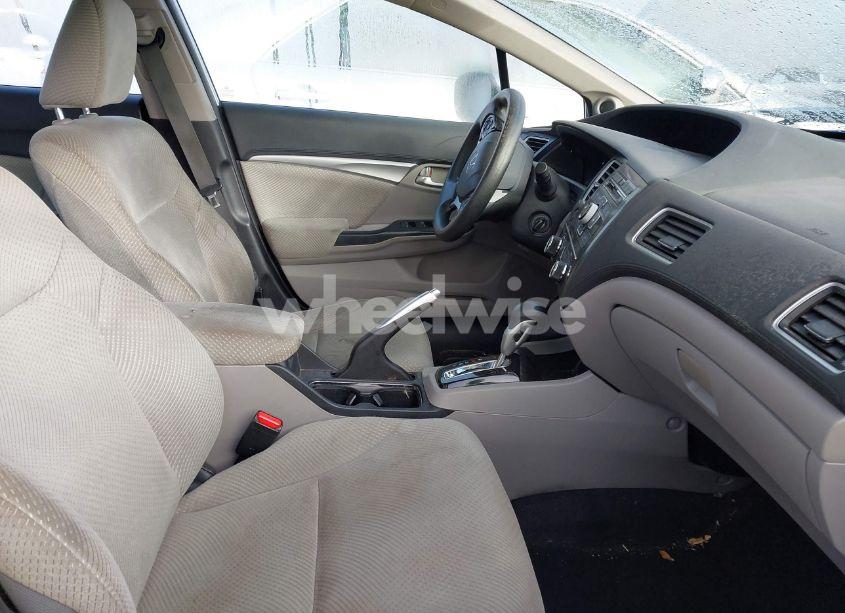 Photo 5 of 2013 Honda Civic HYBRID (VIN 19XFB4F23DE203157)