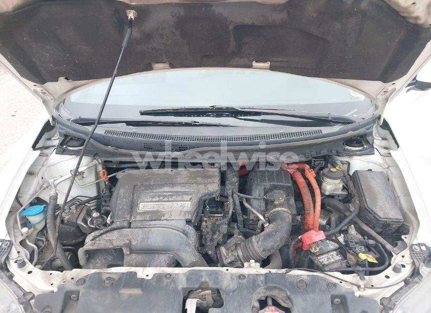 Photo 10 of 2014 Honda Civic HYBRID (VIN 19XFB4F23EE200020)