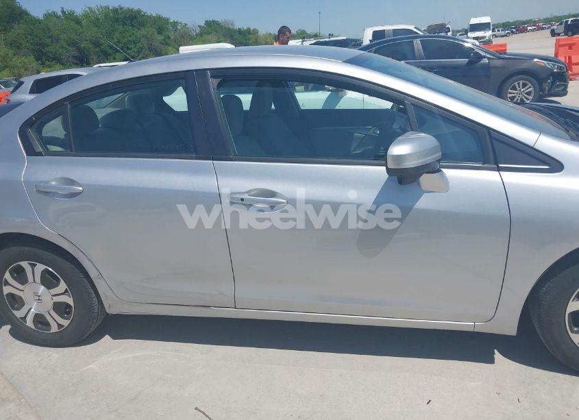 Photo 13 of 2015 Honda Civic HYBRID (VIN 19XFB4F23FE001342)