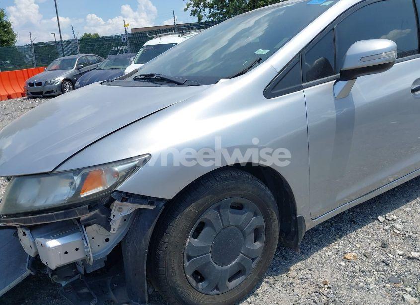 Photo 13 of 2013 Honda Civic HYBRID (VIN 19XFB4F24DE003887)