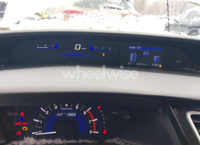 Photo 7 of 2013 Honda Civic HYBRID (VIN 19XFB4F24DE203166)