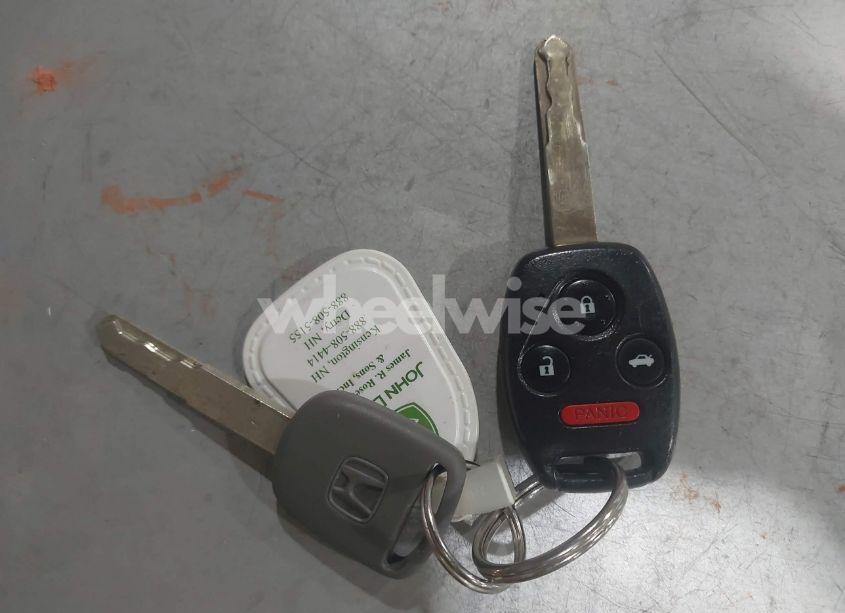 Photo 11 of 2013 Honda Civic HYBRID (VIN 19XFB4F25DE204049)