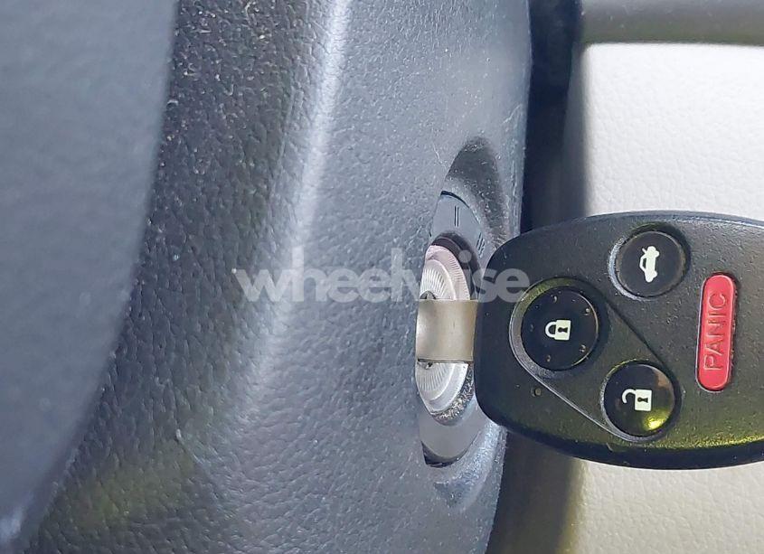 Photo 11 of 2013 Honda Civic HYBRID (VIN 19XFB4F26DE001865)