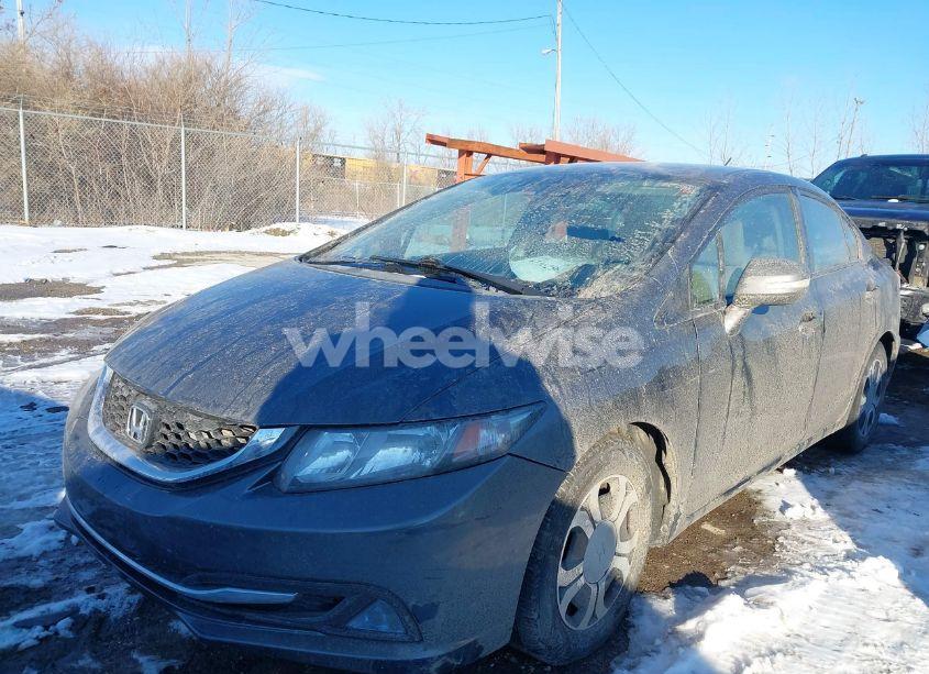 Photo 2 of 2013 Honda Civic HYBRID (VIN 19XFB4F26DE001865)