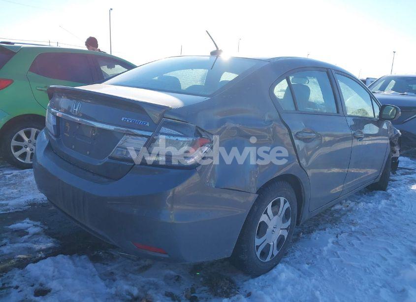 Photo 4 of 2013 Honda Civic HYBRID (VIN 19XFB4F26DE001865)
