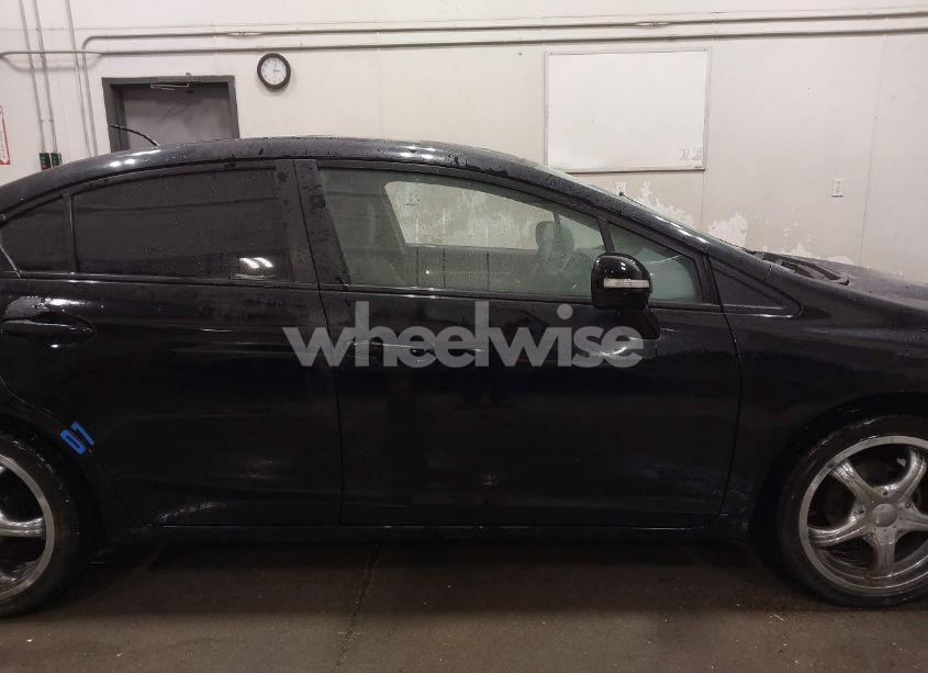 Photo 13 of 2013 Honda Civic HYBRID (VIN 19XFB4F27DE200522)