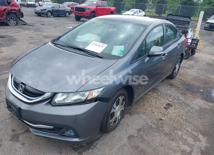 Photo 2 of 2013 Honda Civic HYBRID (VIN 19XFB4F28DE200562)