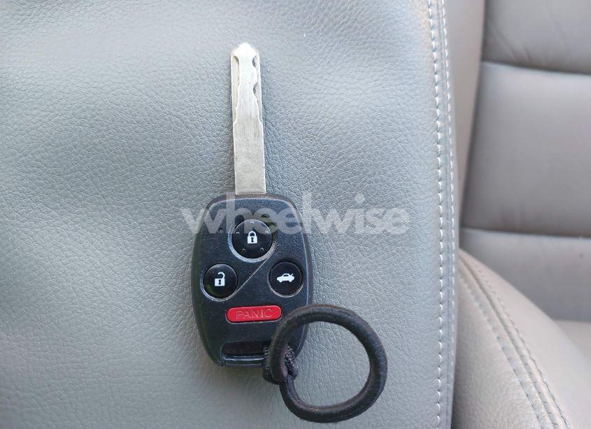 Photo 11 of 2013 Honda Civic HYBRID (VIN 19XFB4F33DE000620)