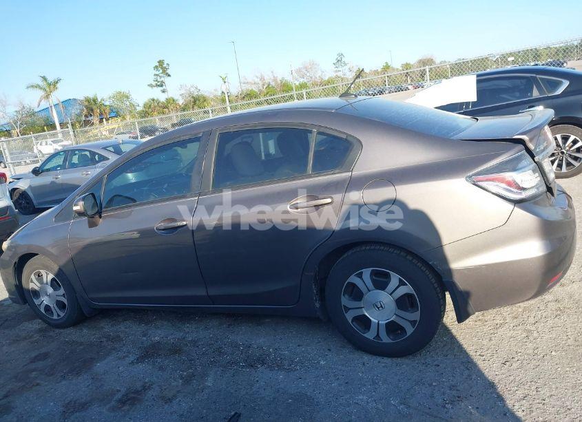 Photo 14 of 2013 Honda Civic HYBRID (VIN 19XFB4F33DE000620)