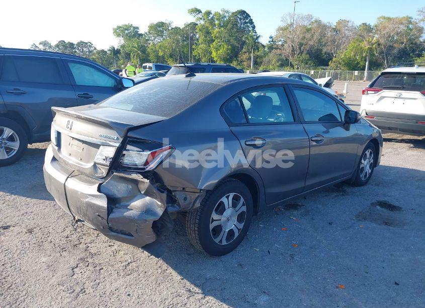 Photo 4 of 2013 Honda Civic HYBRID (VIN 19XFB4F33DE000620)
