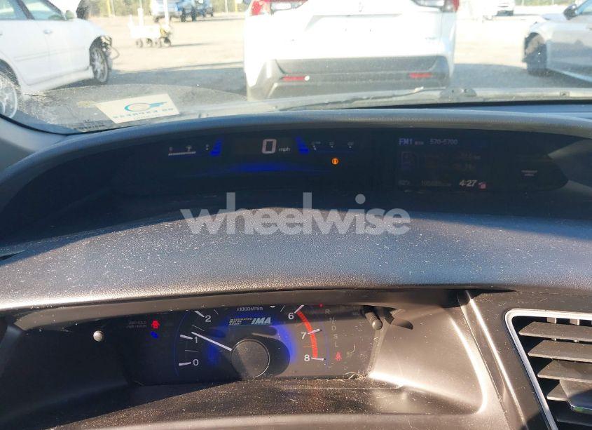 Photo 7 of 2013 Honda Civic HYBRID (VIN 19XFB4F33DE000620)