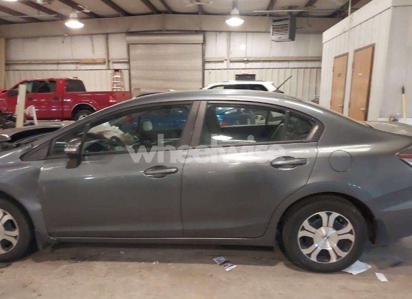 Photo 14 of 2013 Honda Civic HYBRID (VIN 19XFB4F33DE002271)