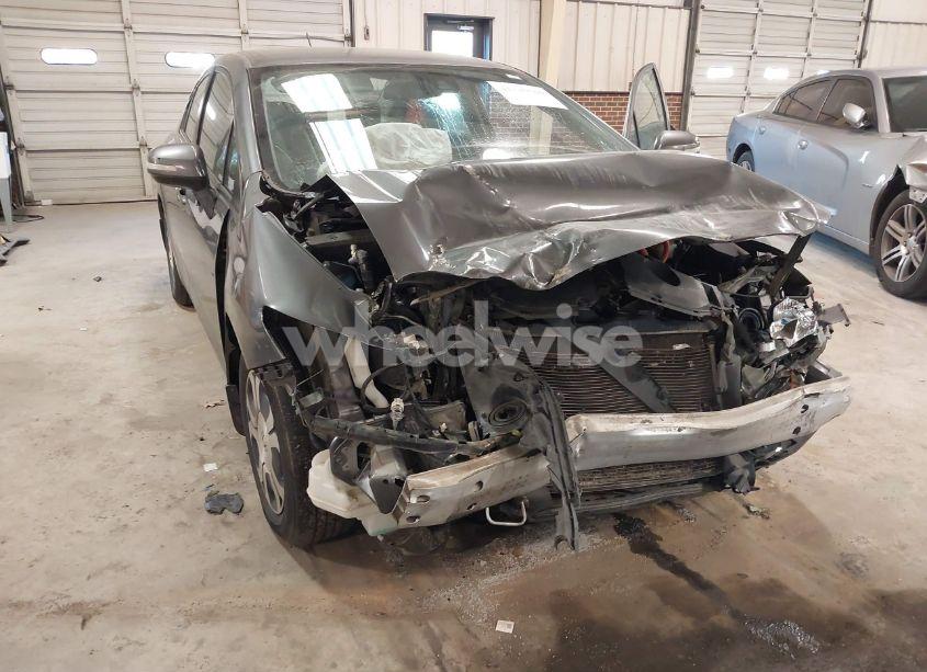 Photo 6 of 2013 Honda Civic HYBRID (VIN 19XFB4F33DE002271)