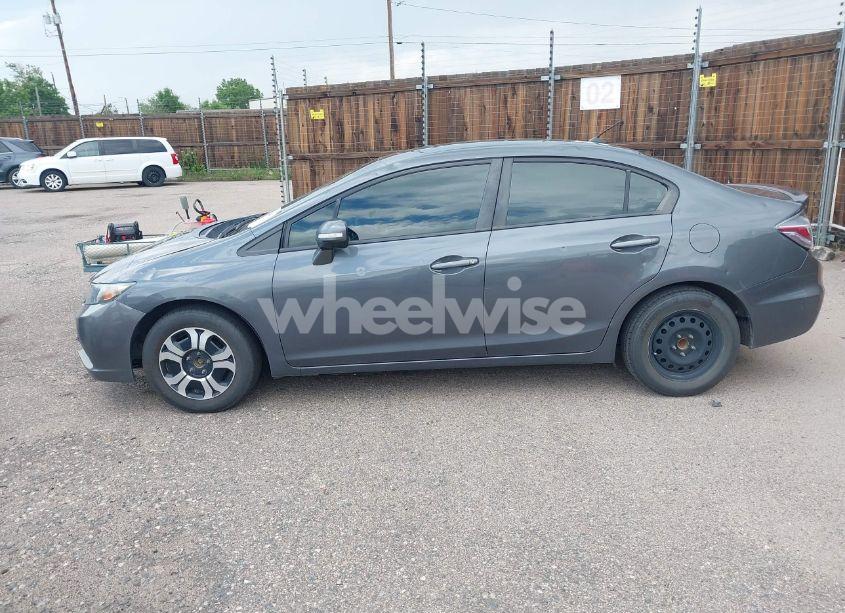 Photo 14 of 2013 Honda Civic HYBRID (VIN 19XFB4F34DE001744)