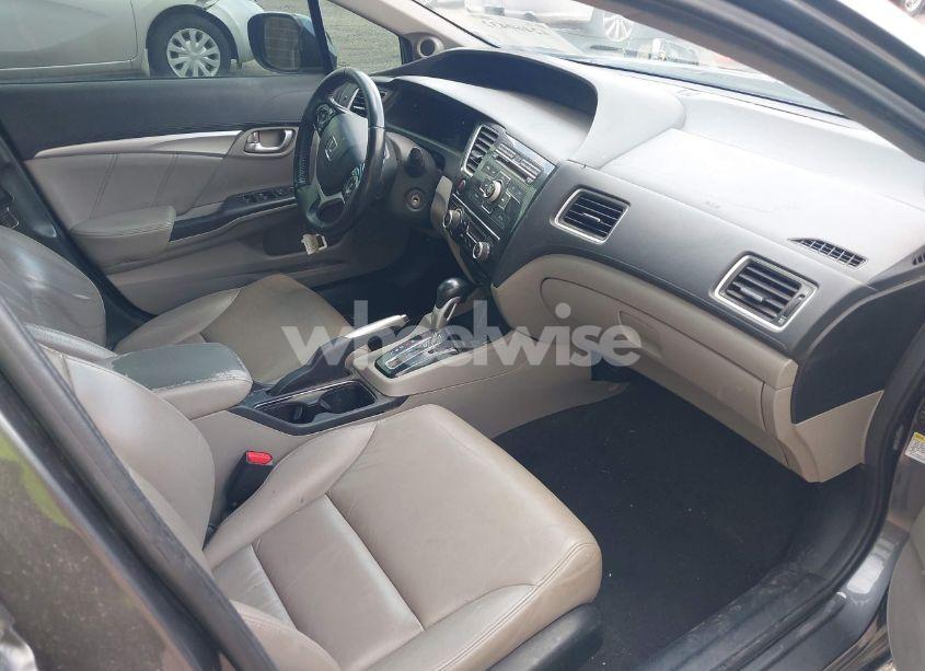 Photo 5 of 2013 Honda Civic HYBRID (VIN 19XFB4F34DE001744)