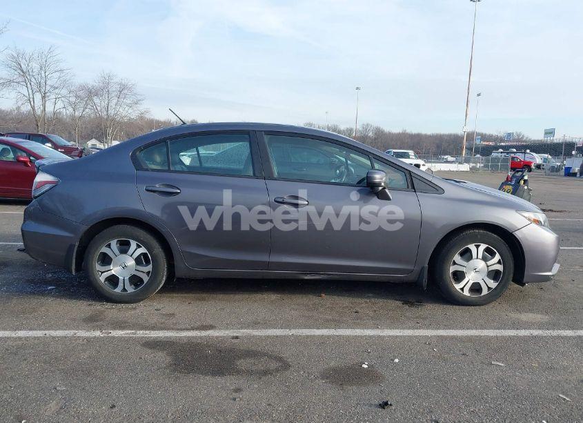 Photo 13 of 2015 Honda Civic HYBRID (VIN 19XFB4F34FE001309)
