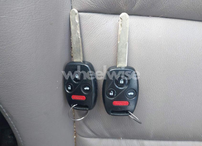 Photo 11 of 2013 Honda Civic HYBRID (VIN 19XFB4F35DE002336)