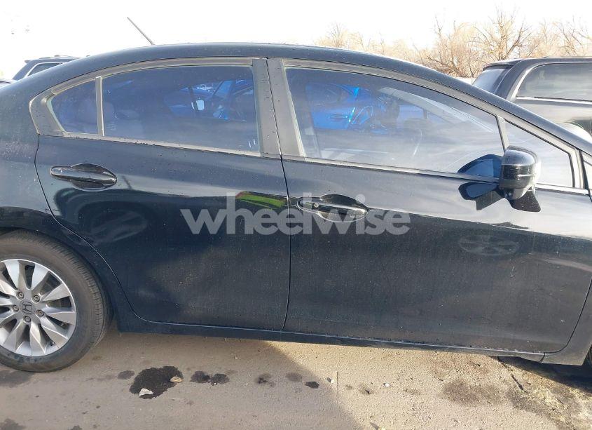 Photo 13 of 2015 Honda Civic HYBRID (VIN 19XFB4F36FE002459)